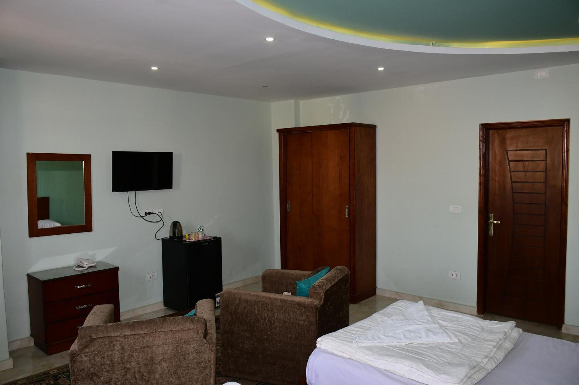 Grand Golden Pyramids View Hotel Kafrat al Jabal Экстерьер фото
